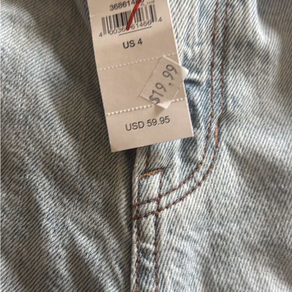 America Eagle size 4 Stylish Light Blue Women's Jeans